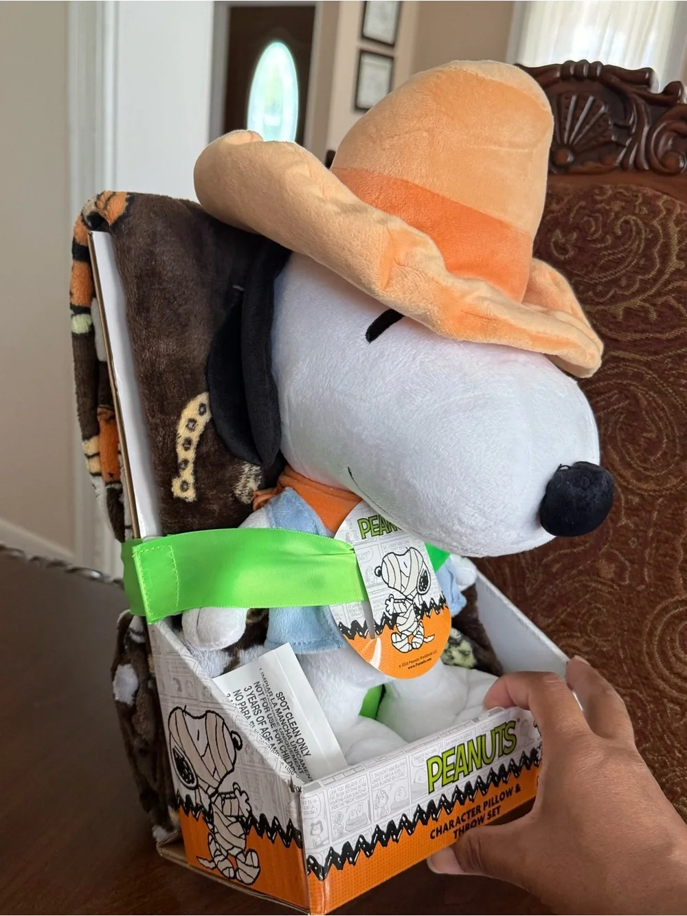 Peanuts Halloween 2026 Scarecrow Snoopy Pillow and Throw Blanket Set - New w/Tag